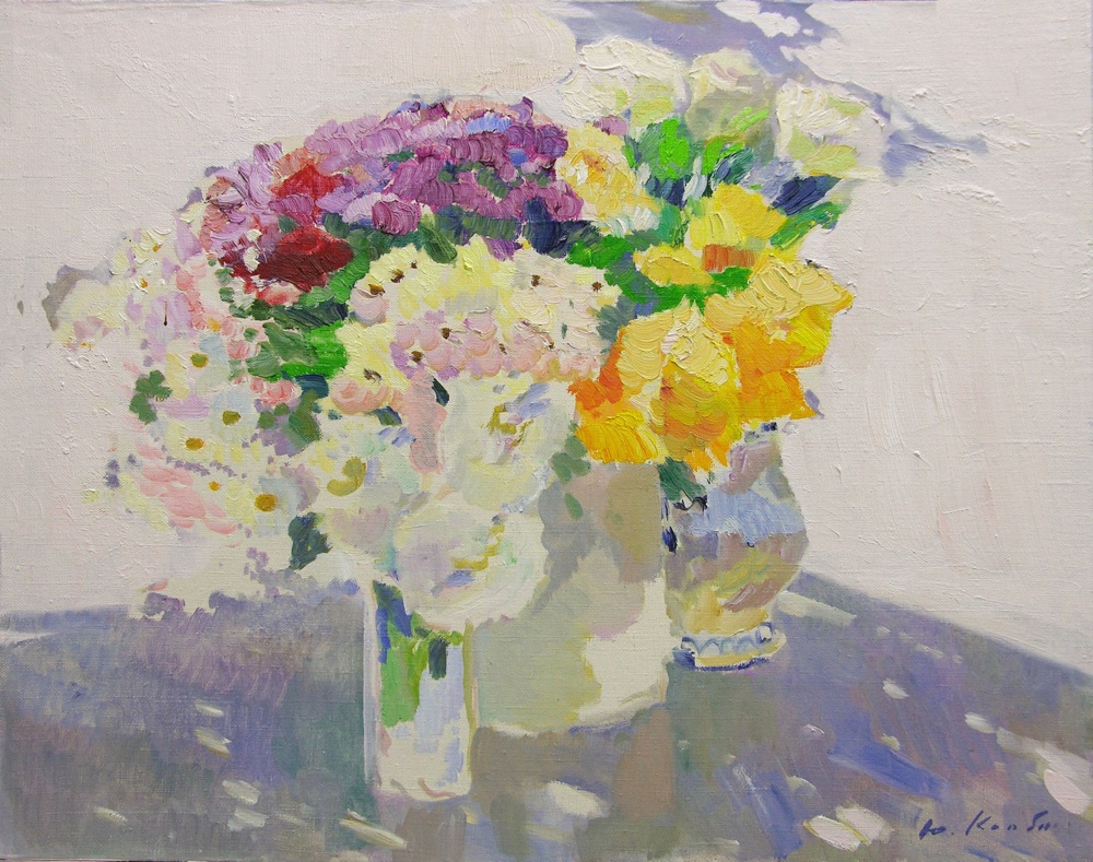 Flowers against a white wall, Yuri Konstantinov