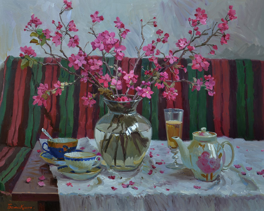 Натюрморт с веткой яблони, Евгений Балакшин- картина, стол, утренний чай, цветы яблони, весна, реализм