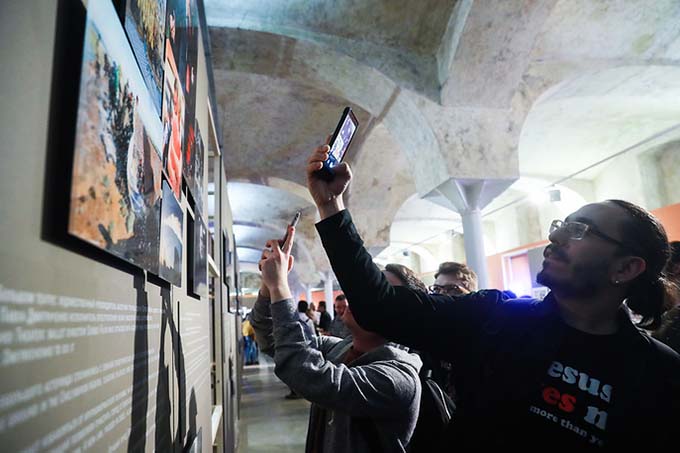 Юбилейная фотовыставка "Best of Россия" открылась в Центре современного искусства "Винзавод"