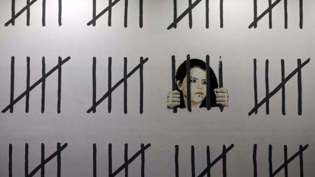 Бэнкси посвятил граффити курдской художнице Зехре Доган, приговоренной к трем годам тюрьмы за картину