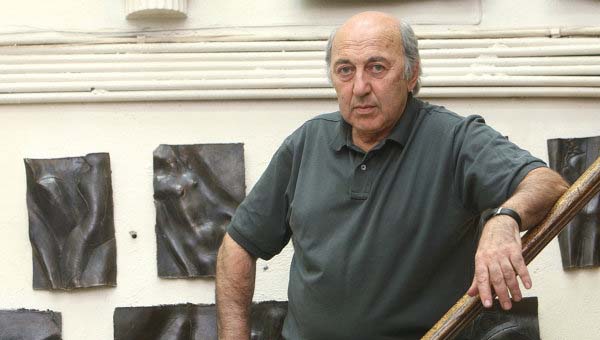 Sculptor Frangulyan showed developments by the memorial "Wall of Grief"